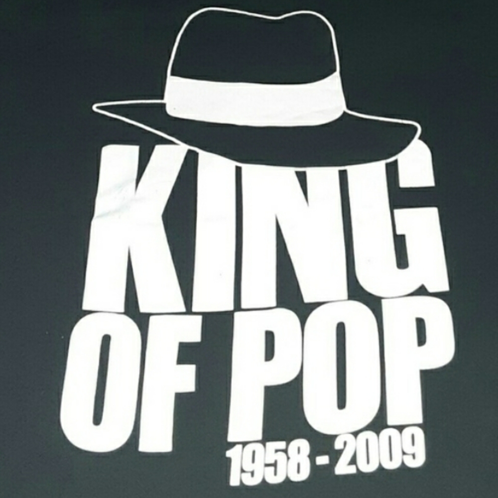 2009 Michael Jackson Memorial King of Pop Shirt